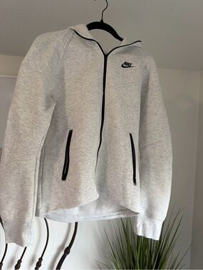 Nike Tech Light Gray Full-Zip Hoodie with Black Trim